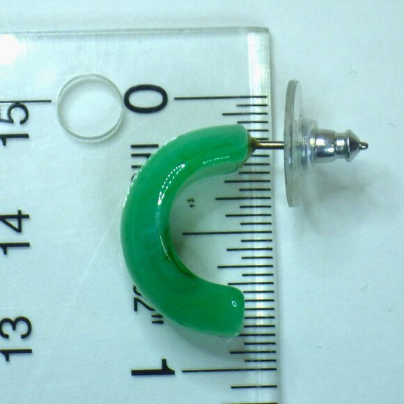 Vintage KJL by Kenneth Jay Lane half hoop Lucite earrings signed 4 pair 2 single - Picture 9 of 10
